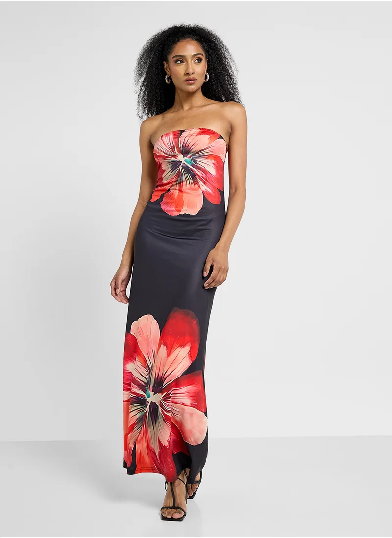 جينجر Bandeau Maxi Dresss With Floral Placement