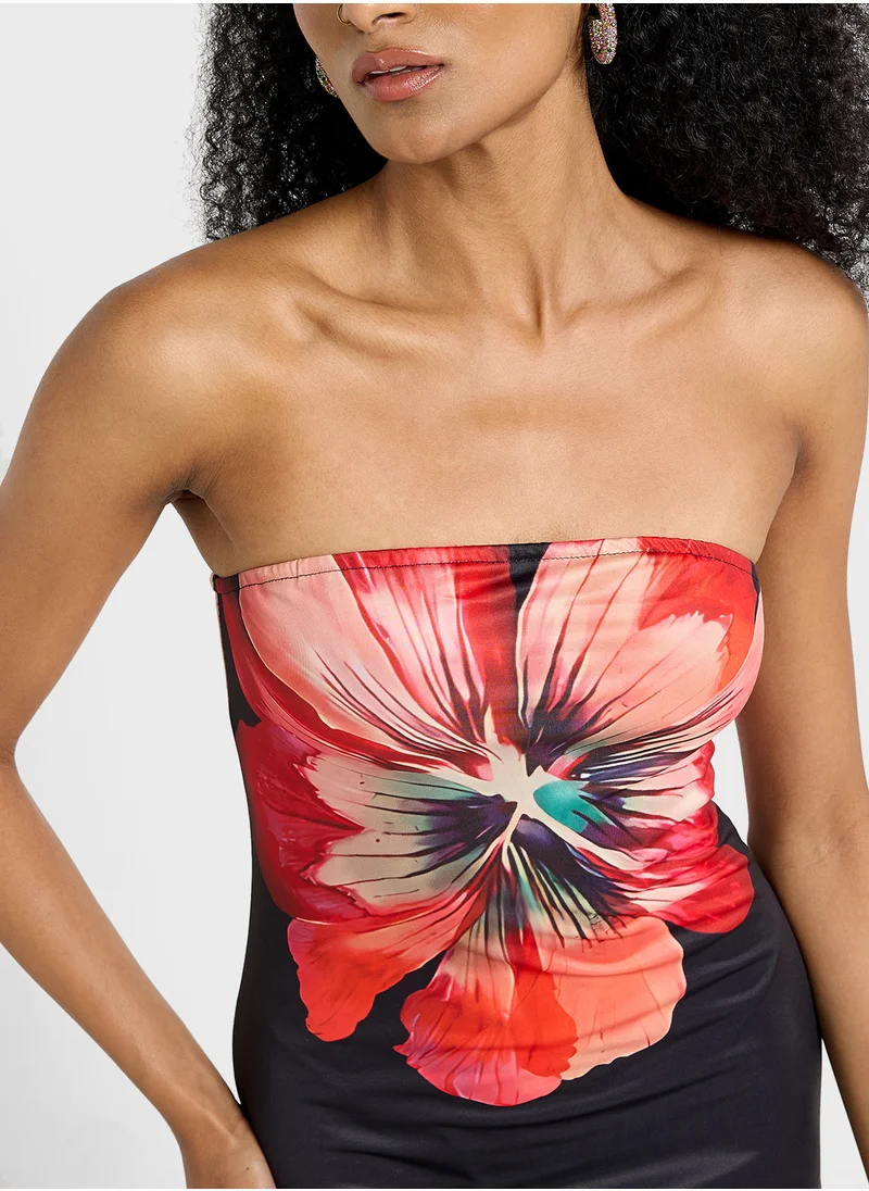 جينجر Bandeau Maxi Dresss With Floral Placement