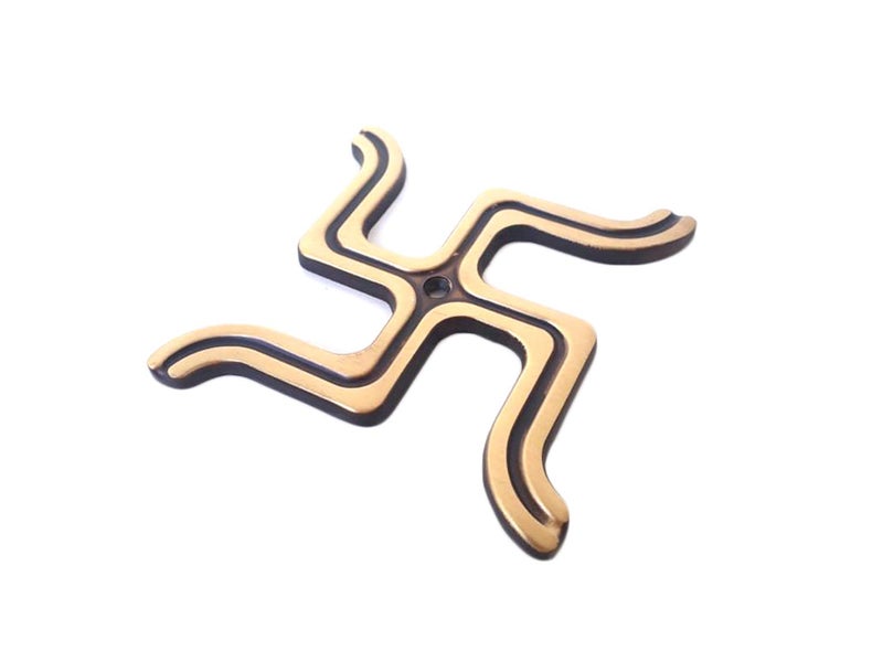 Palermo | Brass Swastik Hanging | Main Door Decoration | Gold | Vintage Theme | 90 x 90 mm | Indoor Use | Brass Craft for Home Entrance - Image 2