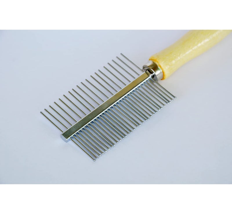 Trixie Double Sided Comb for Dogs and Cats - Professional Pet Grooming Tool for Detangling and Shedding Control - Medium and Wide Teeth with Wooden Handle, 17 cm - Image 4