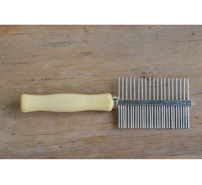 Trixie Double Sided Comb for Dogs and Cats - Professional Pet Grooming Tool for Detangling and Shedding Control - Medium and Wide Teeth with Wooden Handle, 17 cm - Image 5