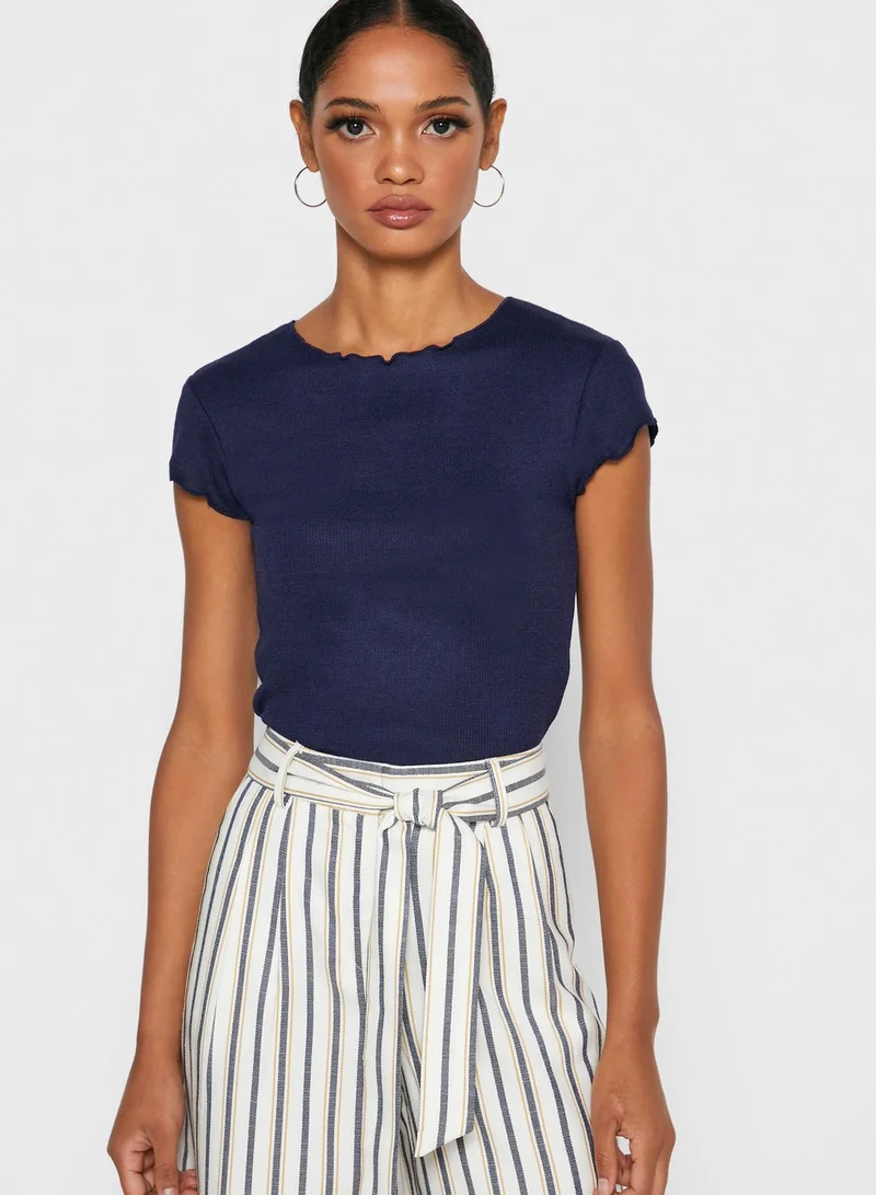 ONLY Lettuce Edge Crop Top
