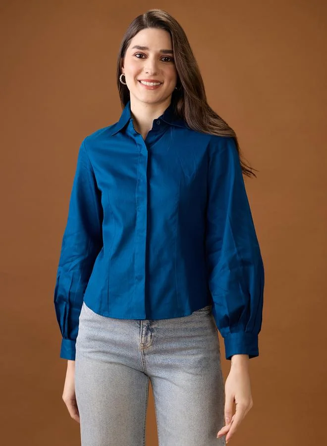 جلو باص قميص بأزرار وأكمام منفوخة