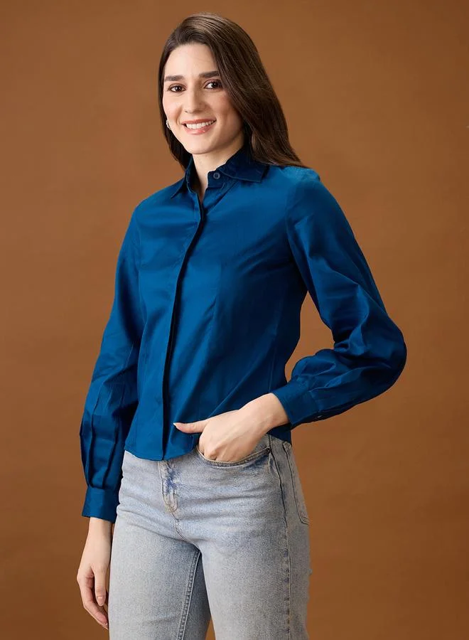 جلو باص قميص بأزرار وأكمام منفوخة