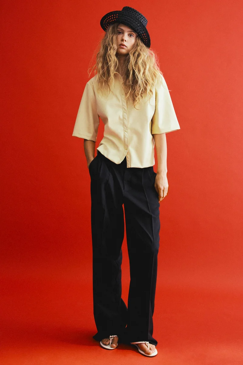 H&M Short-sleeved coated shirt