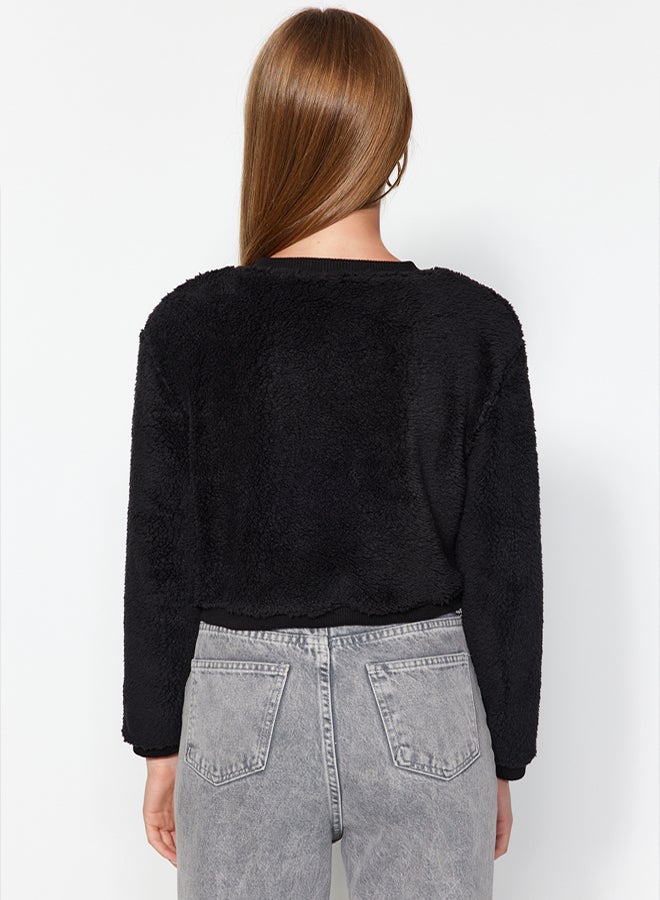 trendyol Black Gold Buttoned Plush Crop Knitted Cardigan - Image 5