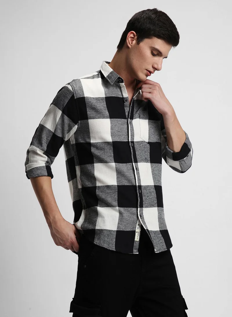 Dennis Lingo Slim Fit White 100% Cotton Checked Shirt for Men - Spread Collar, Full Sleeves, Casual