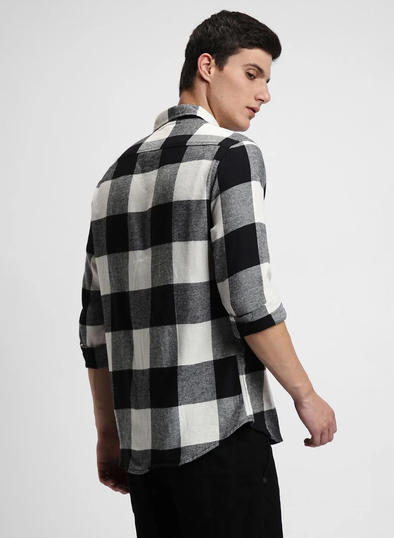 Dennis Lingo Slim Fit White 100% Cotton Checked Shirt for Men - Spread Collar, Full Sleeves, Casual