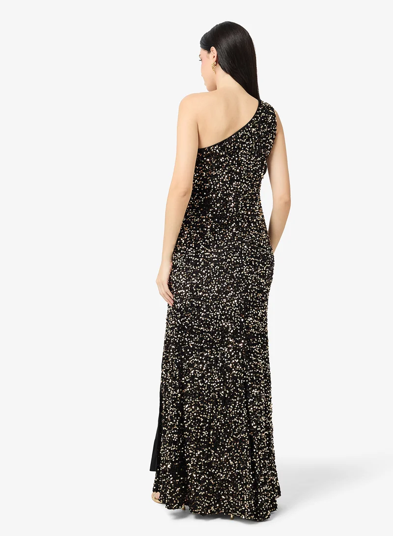 ايلا ليمتد اديشن فستان لامع بكتف واحد وفتحة جانبية