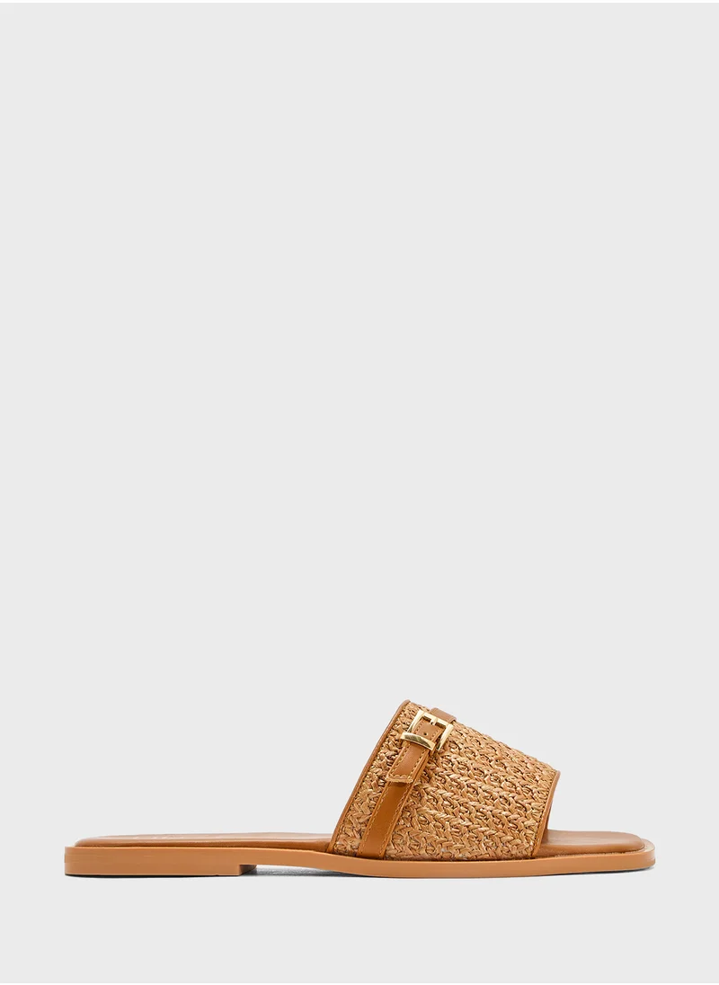 ايلا Flat Sandal With Buckle