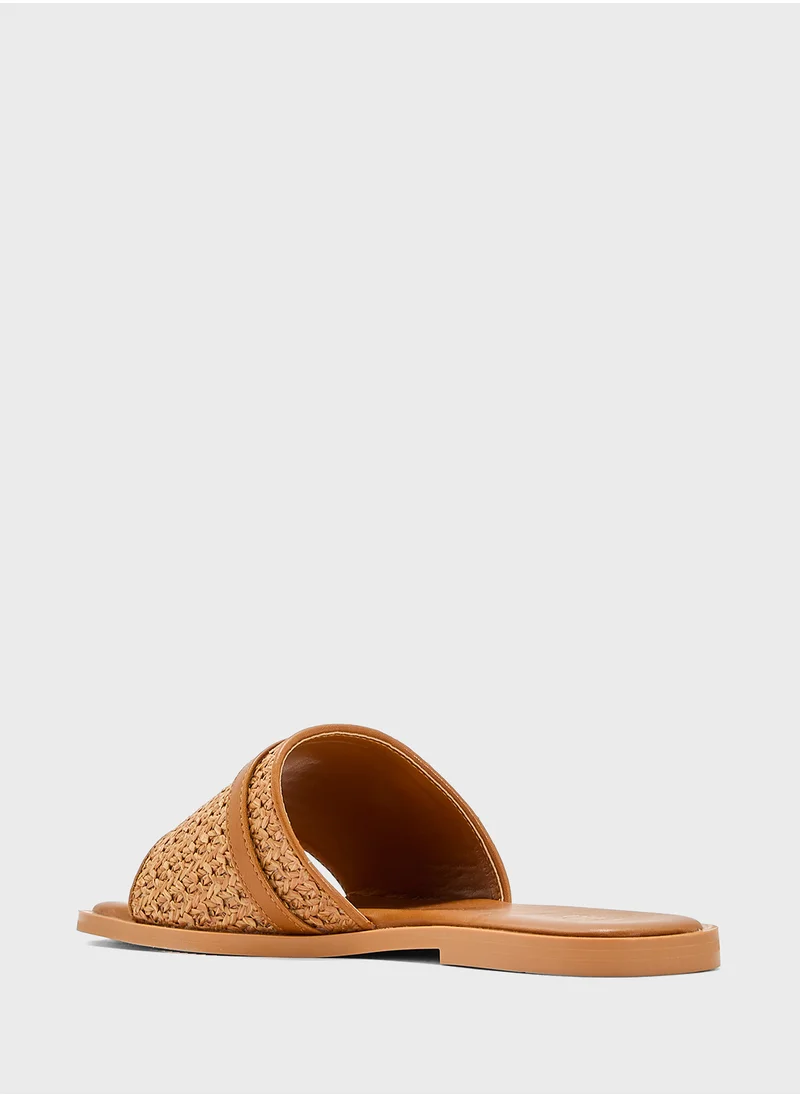 ايلا Flat Sandal With Buckle