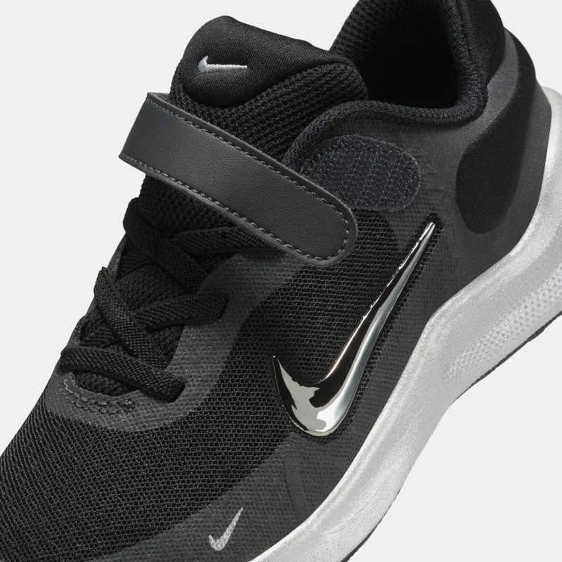 Nike Kids' Revolution 7 SE Shoes