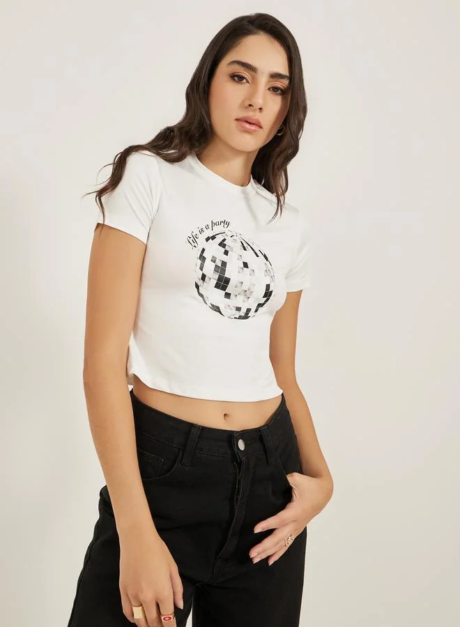 Styli Graphic Print Round Neck Fitted Crop T-Shirt