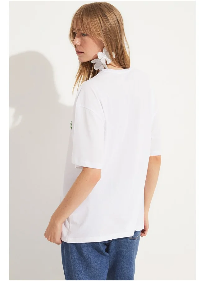 جون June Women Printed Tshirt White