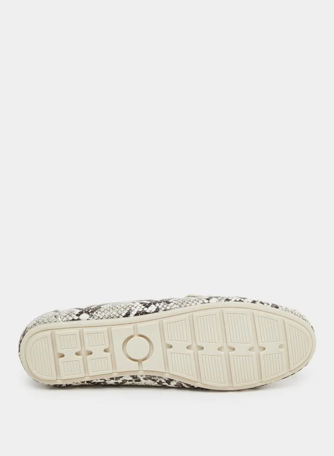 Styli Styli Casual Snake Print Buckle Detail Shoes