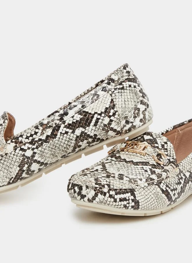 Styli Styli Casual Snake Print Buckle Detail Shoes
