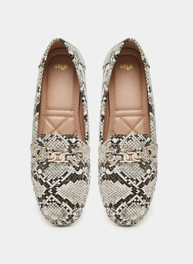 Styli Styli Casual Snake Print Buckle Detail Shoes