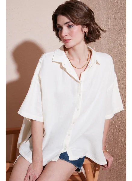 Lela Cotton Regular Fit Slit Short Sleeve Shirt Women's Shirt CF25S166965