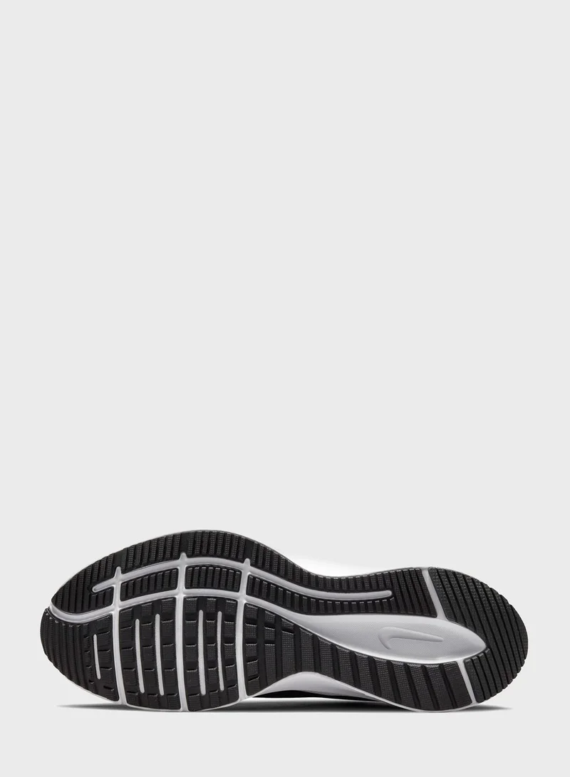 Nike Quest 4