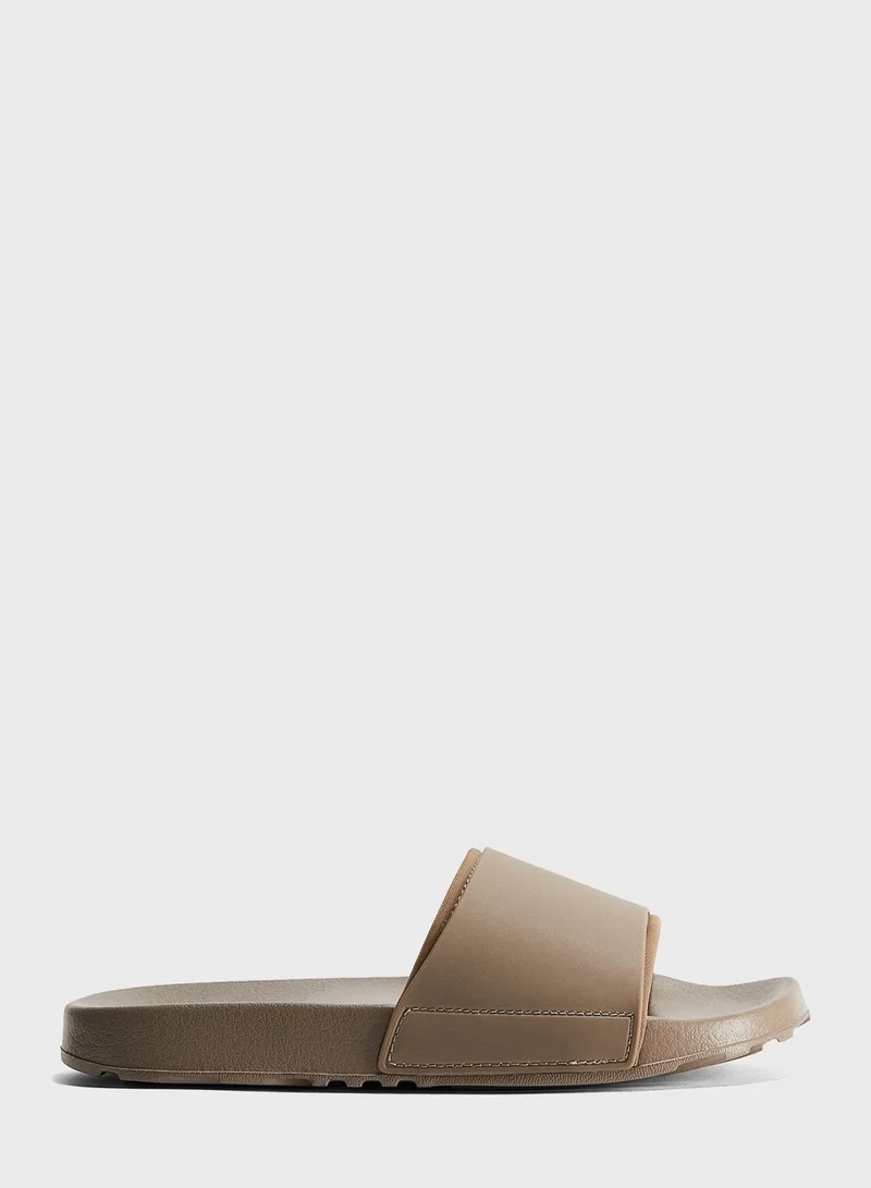 H&M Pool Slides