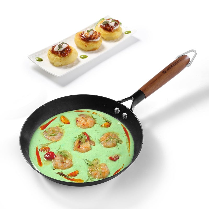 Wonderchef مقلاة حديد زهر خفيفة مسبقة التتبيل 20 سم من وندر شيف | 800 مل | مقHandles خشبية من الأكاسيا | تقنية تشكيل الجاذبية | بدون طلاء كيميائي | ضمان 10 سنوات - Image 1