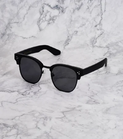 اكسبليست باوتس نظارات شمسية أنيقة للجنسين من إكسبليست بوويتس، لون أسود مطفي رمادي، موديل