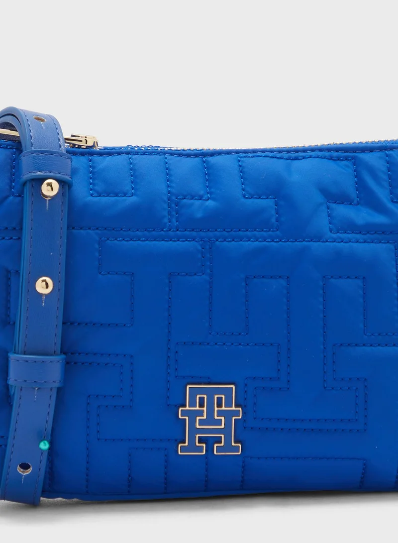 TOMMY HILFIGER Chic Crossbody Bag