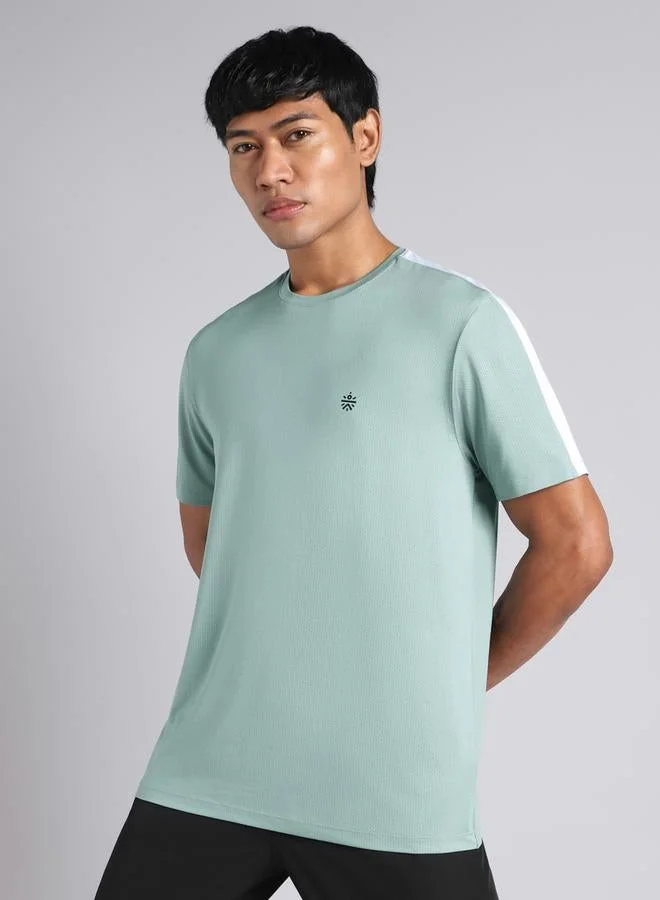 كالت تيشرت رياضي قصة مريحة بمسامات تهوية