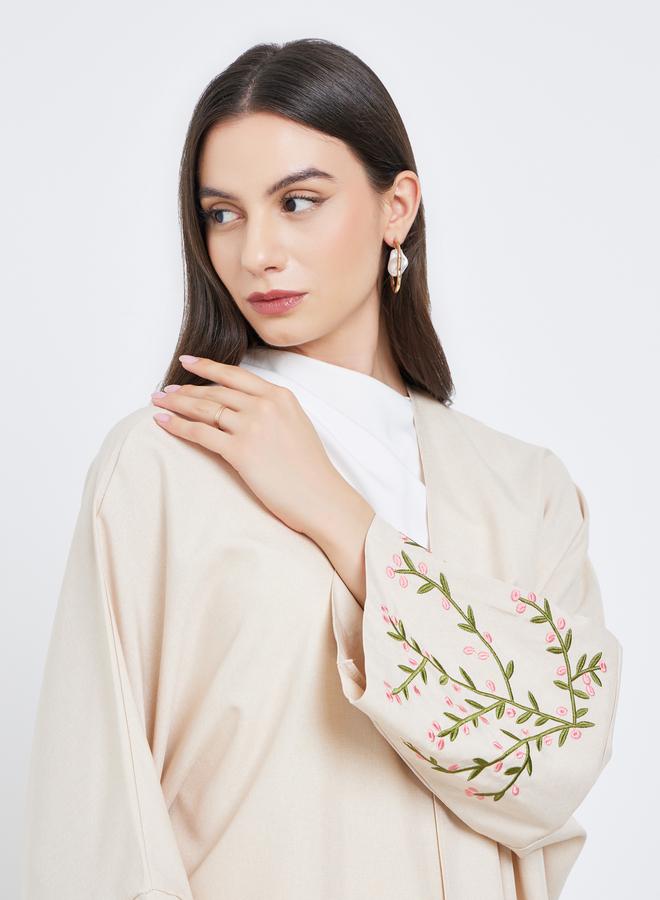 تايك تو عباية بيج مفتوحة بأكمام مطرزة - Image 4