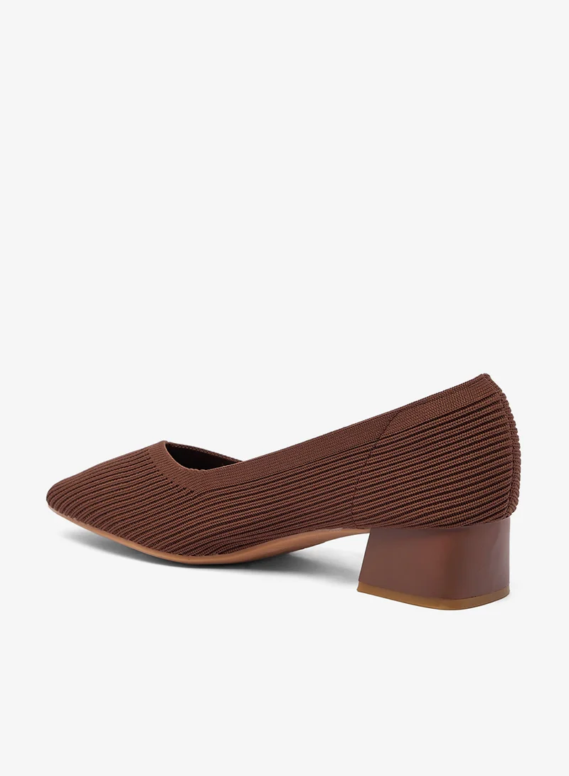 THE BROWN classic pumps