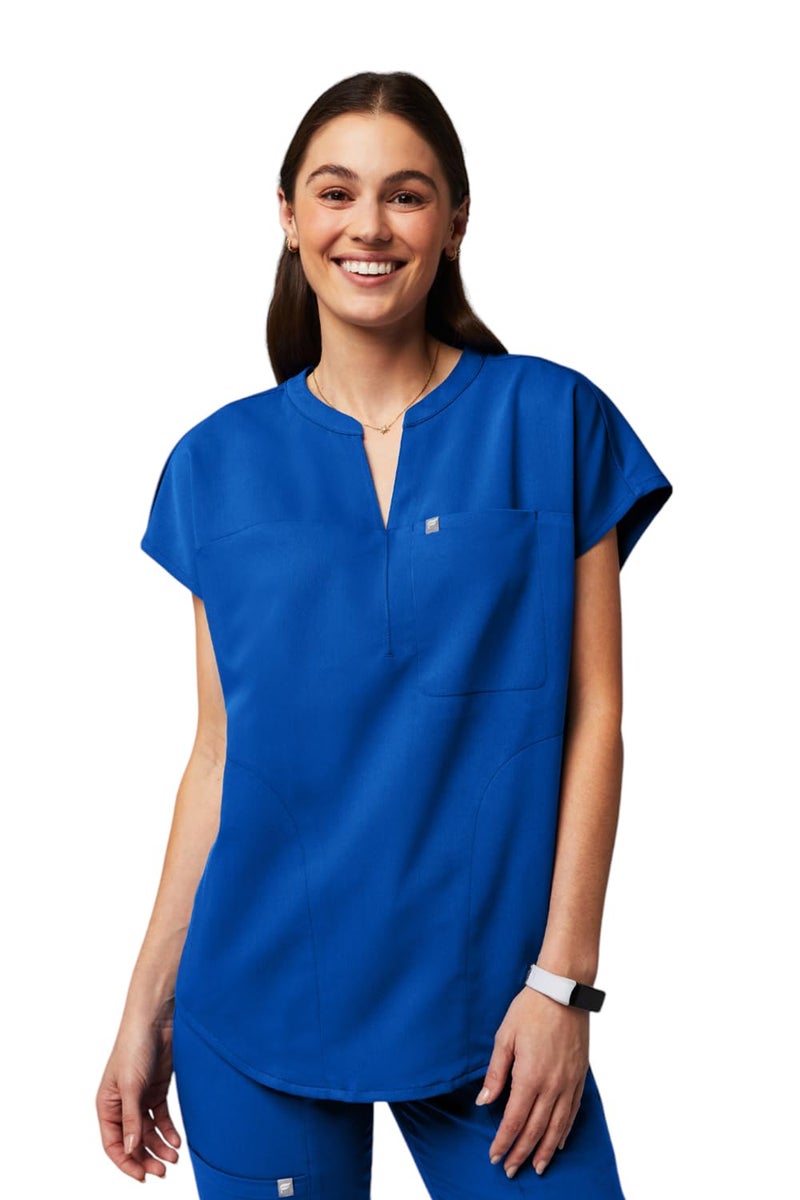 Fabletics Women's Evolve 3-Pocket Scrub Top with an Oversized Fit - MotionTech, 4-Way Stretch, Wrinkle-Resist, Anti-Shrink, M, Royal Blue - Image 1