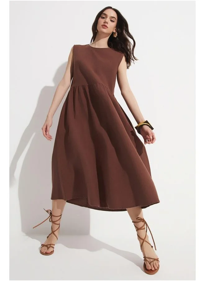 JUNE June Sleeveless Crew Neck Cotton Dress Brown