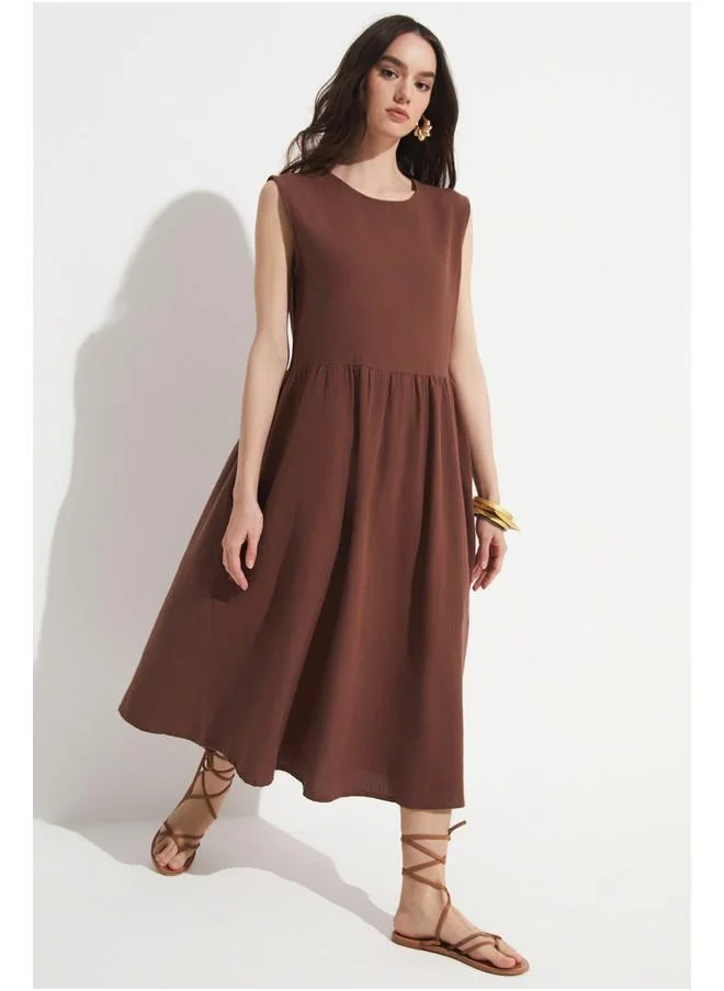 JUNE June Sleeveless Crew Neck Cotton Dress Brown