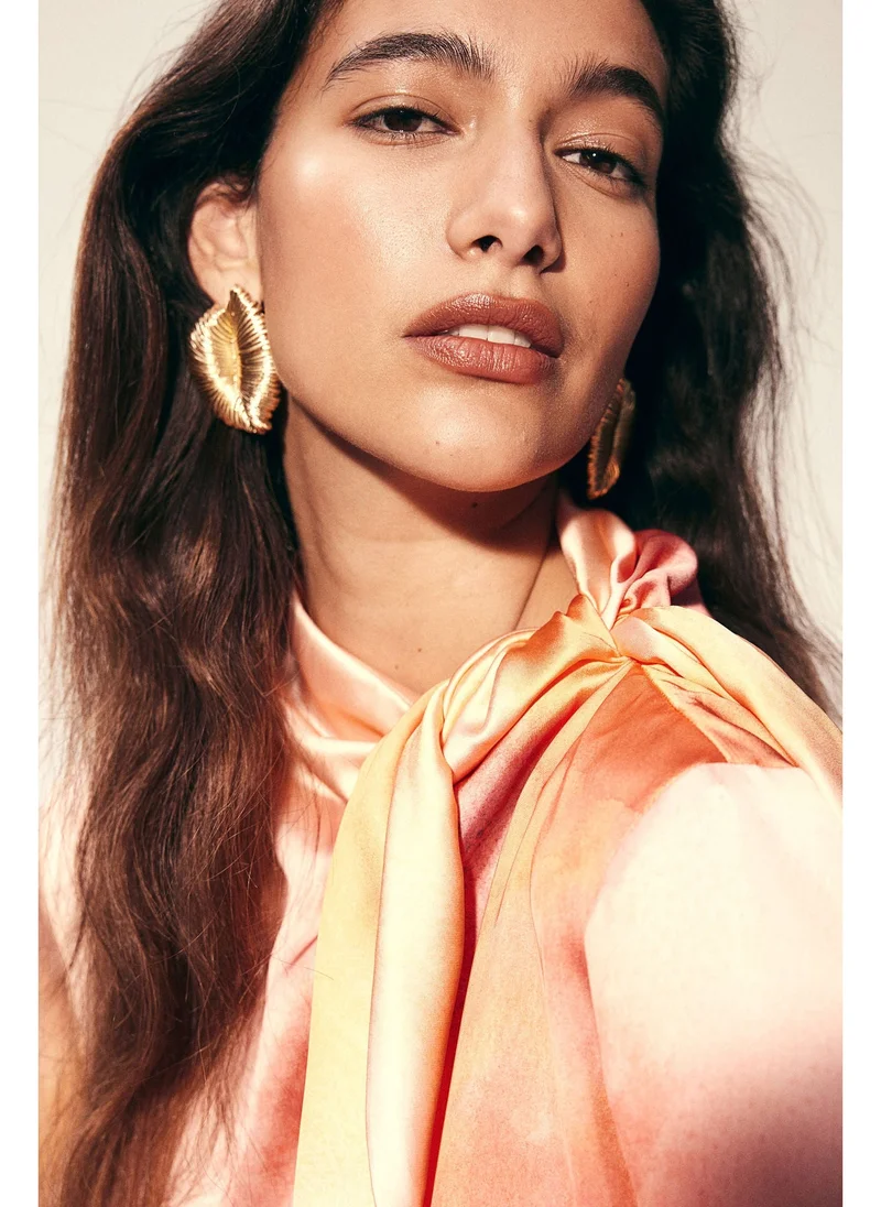 H&M Leaf-Shaped Earrings