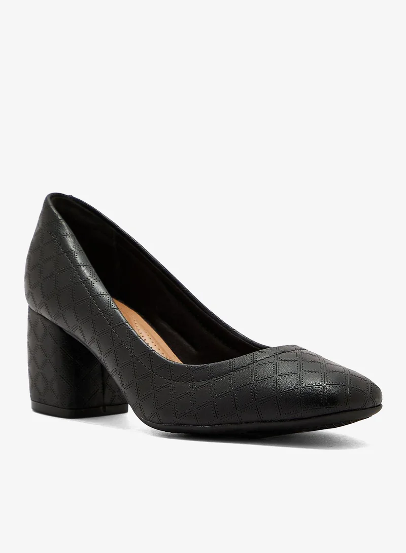 Beira Rio Kali Close Toe Mid Heel Pumps