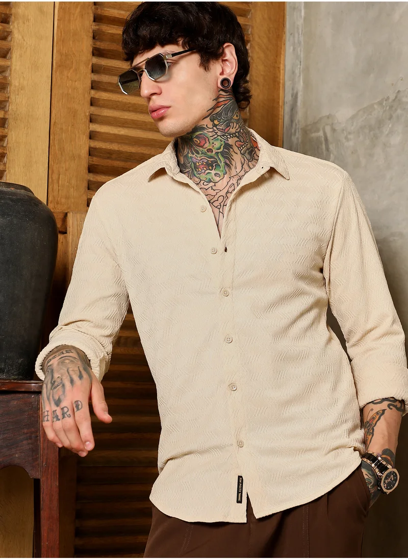كامبوس سوترا Men's Khaki Beige Chevron-Tactile Shirt For Casual Wear | Spread Collar | Long Cuffed Sleeves | Button Closure | Shirt Crafted With Comfort Fit For Everyday Wear