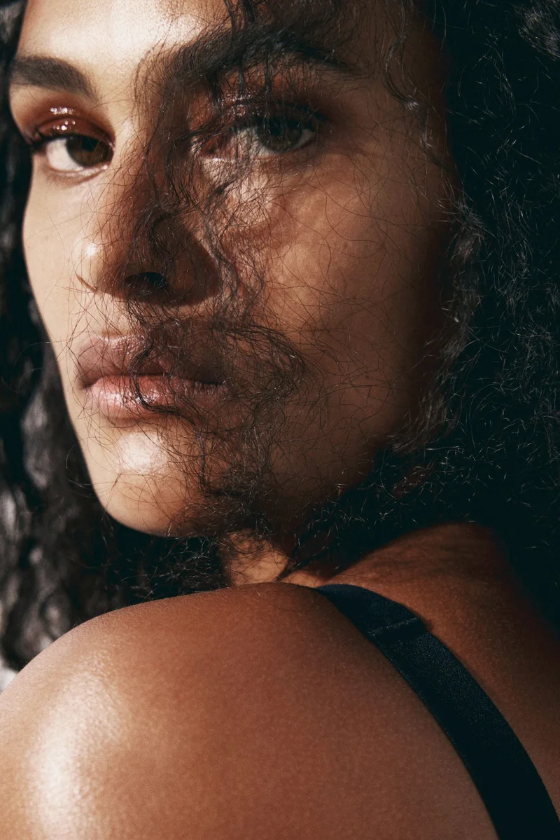 H&M Light Shape Microfibre thong body