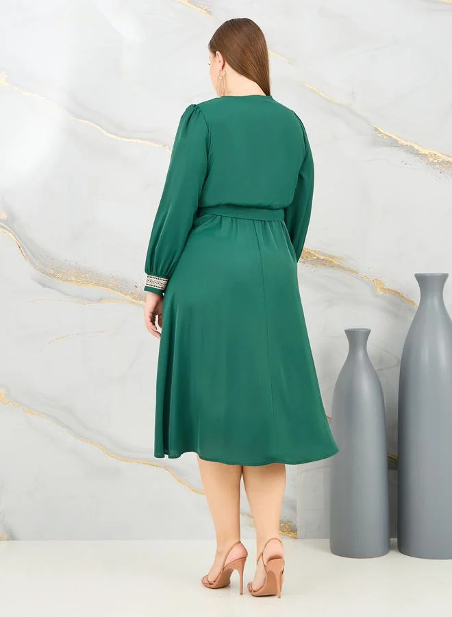 Styli Plus Lace Detail V Neck A-Line Midi Dress