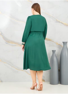 Styli Plus Lace Detail V Neck A-Line Midi Dress  - Image 4