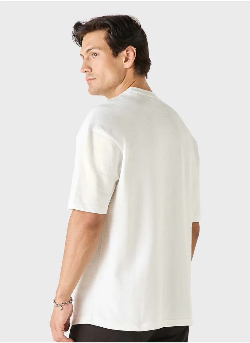 ايكونيك Iconic Textured T-shirt with Chest Pocket