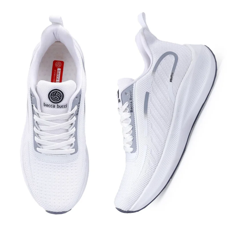 باكا بوتشي أحذية تدريب بيضاء للرجال