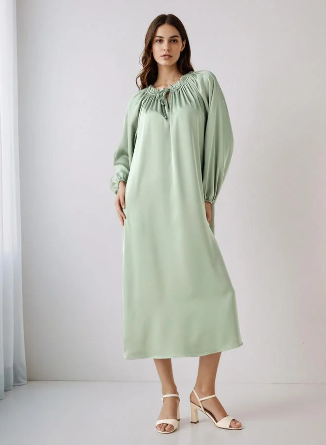 سبلاش فيڤ فستان ميدي بقصة واسعة مع أربطة