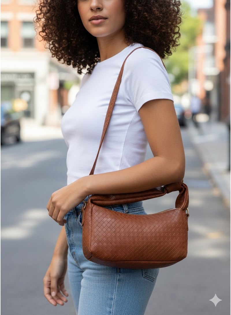 فيبراندا شنطة كتف عصرية من الجلد المنقوش - Image 1