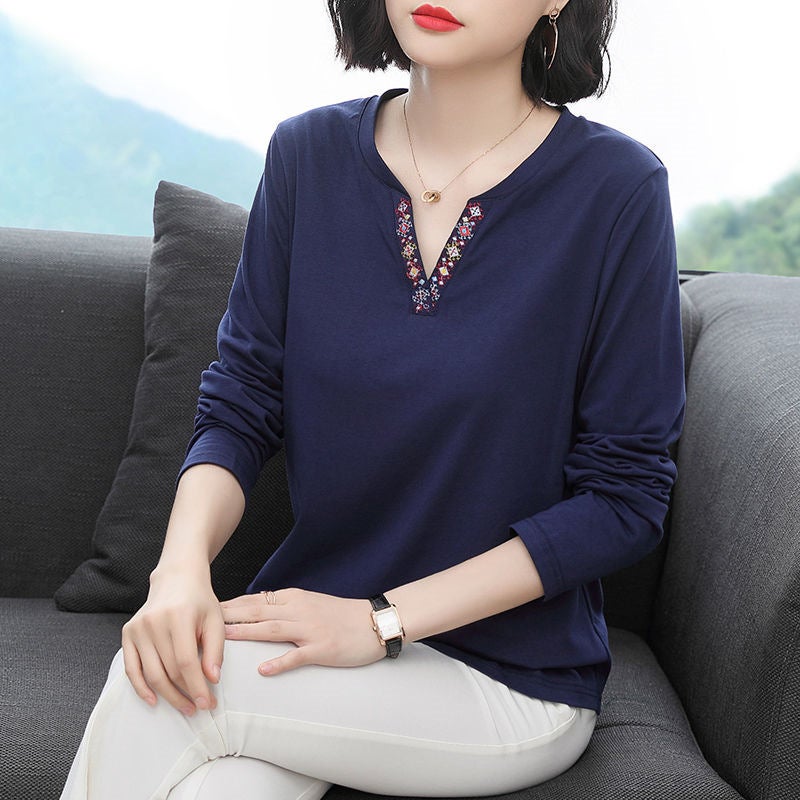 K-Style of the New Long-Sleeved T-Shirt for Women, Inner Layering Shirt, Middle-Aged Mother's Clothing, Age-Reducing, Loose and Slim - Image 2