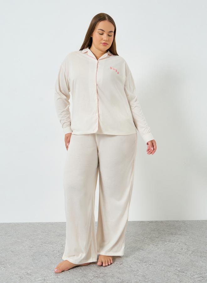 Styli Plus Size Cream Heart Printed Shirt and Pyjama Set - Image 2