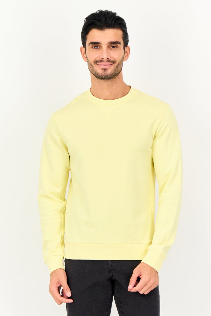 Celio Men Crew Neck Long Sleeve Plain Sweatshirt, Yellow - Image 1