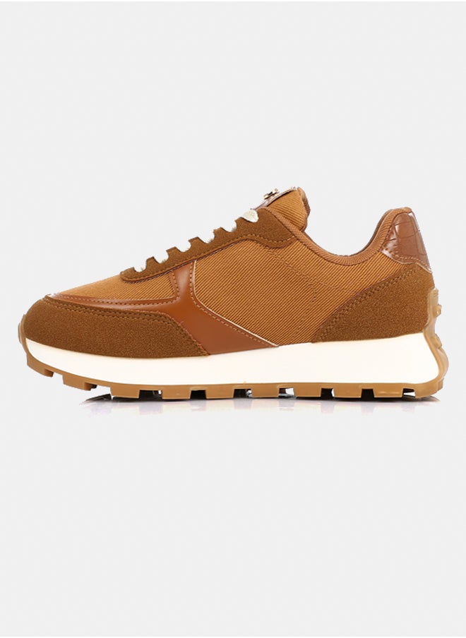 DejaVu Fashionable Sneakers  - Image 4