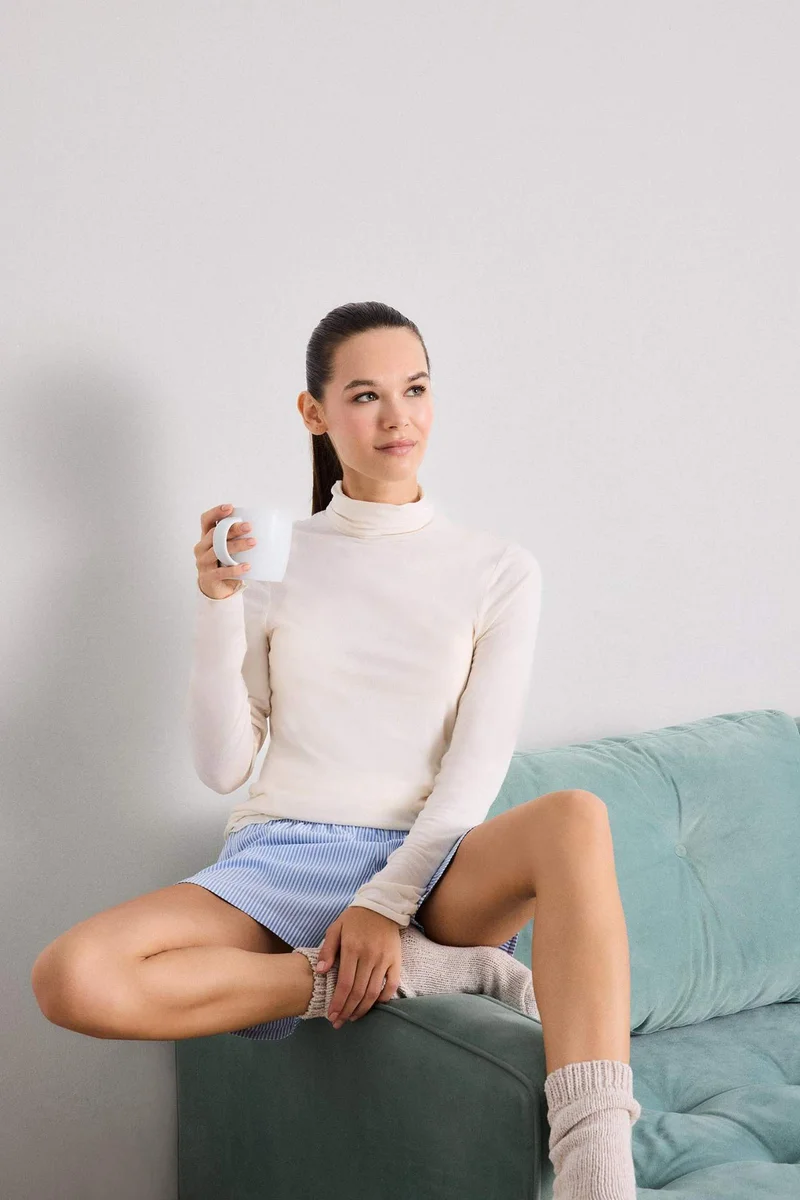 ديفاكتو Fall in Love Modal Cashmere Soft Textured Turtleneck Top