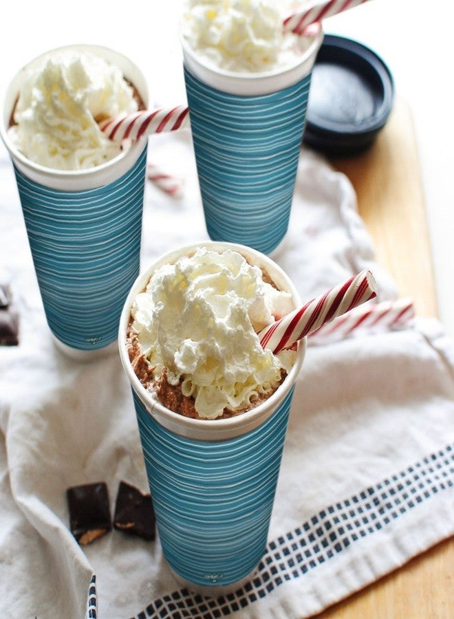 Chinet Comfort Cup 16-Ounce Cups, 50-Count Cups & Lids (Assorted Colors) - Image 3