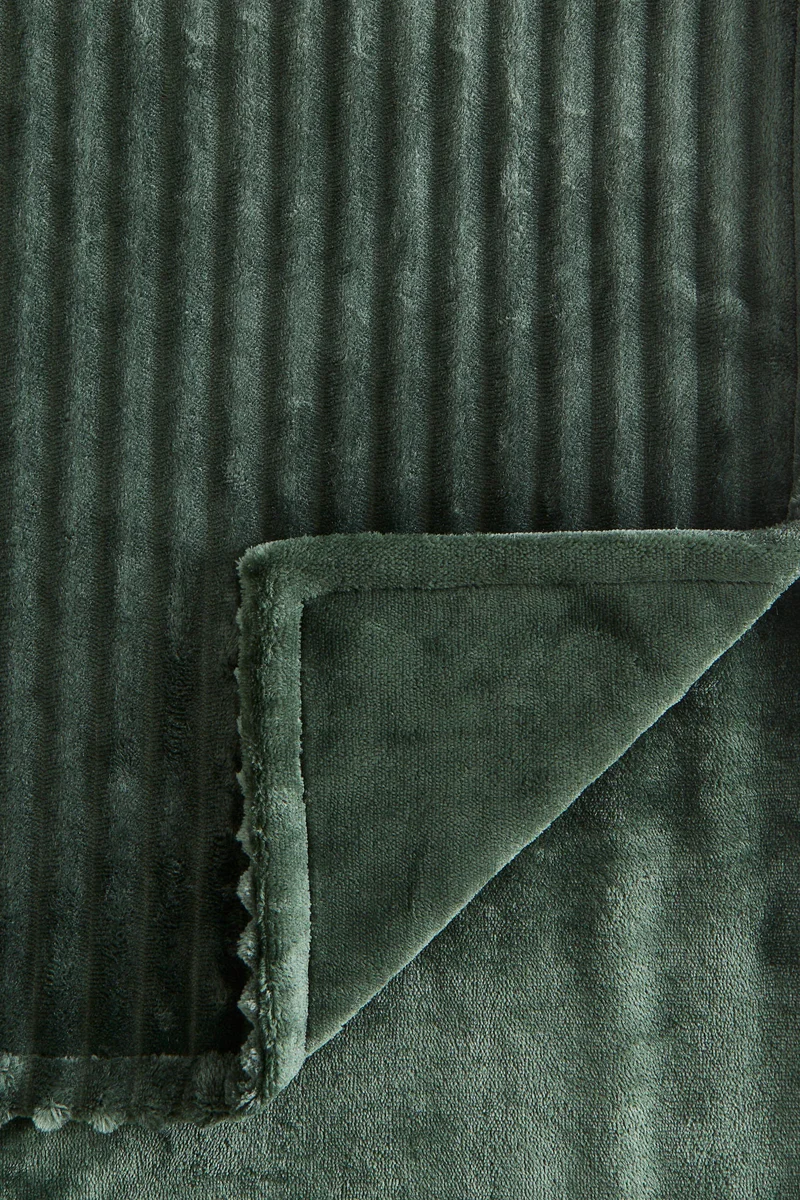 H&M Structured fleece blanket